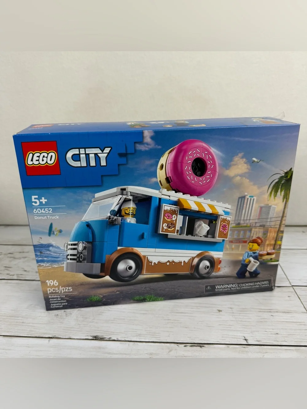 LEGO City Donut Truck Set 60452 196 Piece